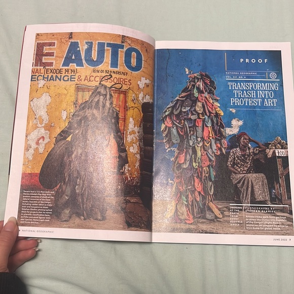 National Geographic Magazine June 2022 The Power of Touch - Picture 7 of 16